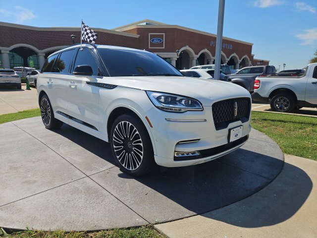 Used 2020 Lincoln Aviator Black Label w/ Dynamic Handling Package AWD/4WD image 2