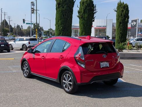 Used 2019 Toyota Prius C w/ Carpet Mat Package FWD image 8