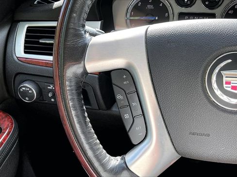 Used 2014 Cadillac Escalade Premium AWD/4WD image 30
