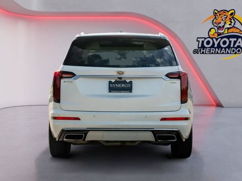Used 2023 Cadillac XT6 Premium Luxury FWD image 6