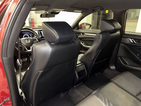 Used 2018 Honda Accord Sport image 27