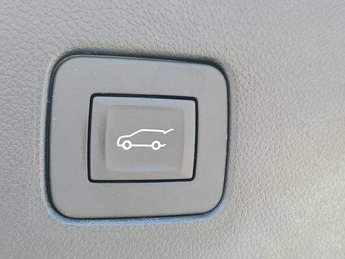 Certified 2025 Buick Envista Sport Touring w/ Convenience I Package FWD image 35