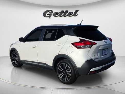 Used 2019 Nissan Kicks SR image 7
