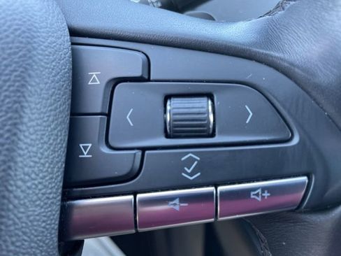 Used 2023 Cadillac XT4 Premium Luxury FWD image 19