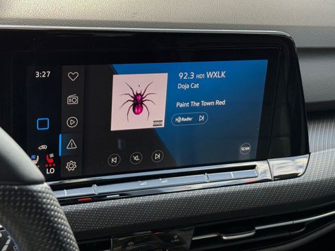 Used 2022 Volkswagen Golf R image 28