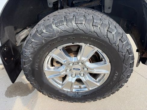 Used 2015 Ford F150 XLT w/ Equipment Group 302A Luxury AWD/4WD image 23