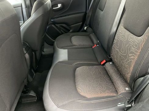 Used 2023 Jeep Renegade Latitude AWD/4WD image 22
