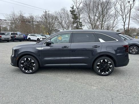 Certified 2025 Kia Sorento SX FWD image 6