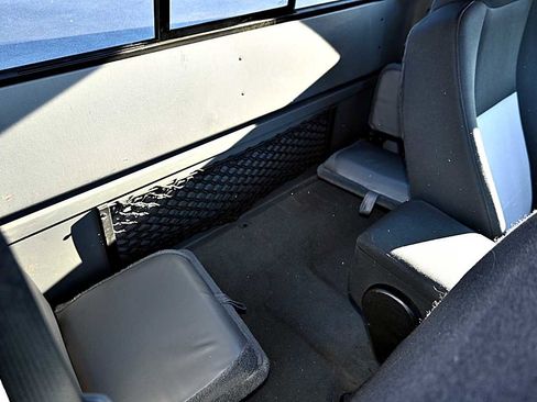 Used 2009 Ford Ranger XLT image 18