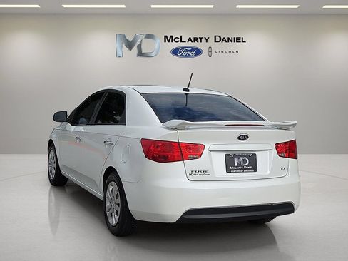 Used 2013 Kia Forte EX FWD image 4