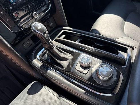 Used 2021 INFINITI QX80 Luxe image 24