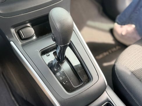 Used 2016 Nissan Sentra S image 27