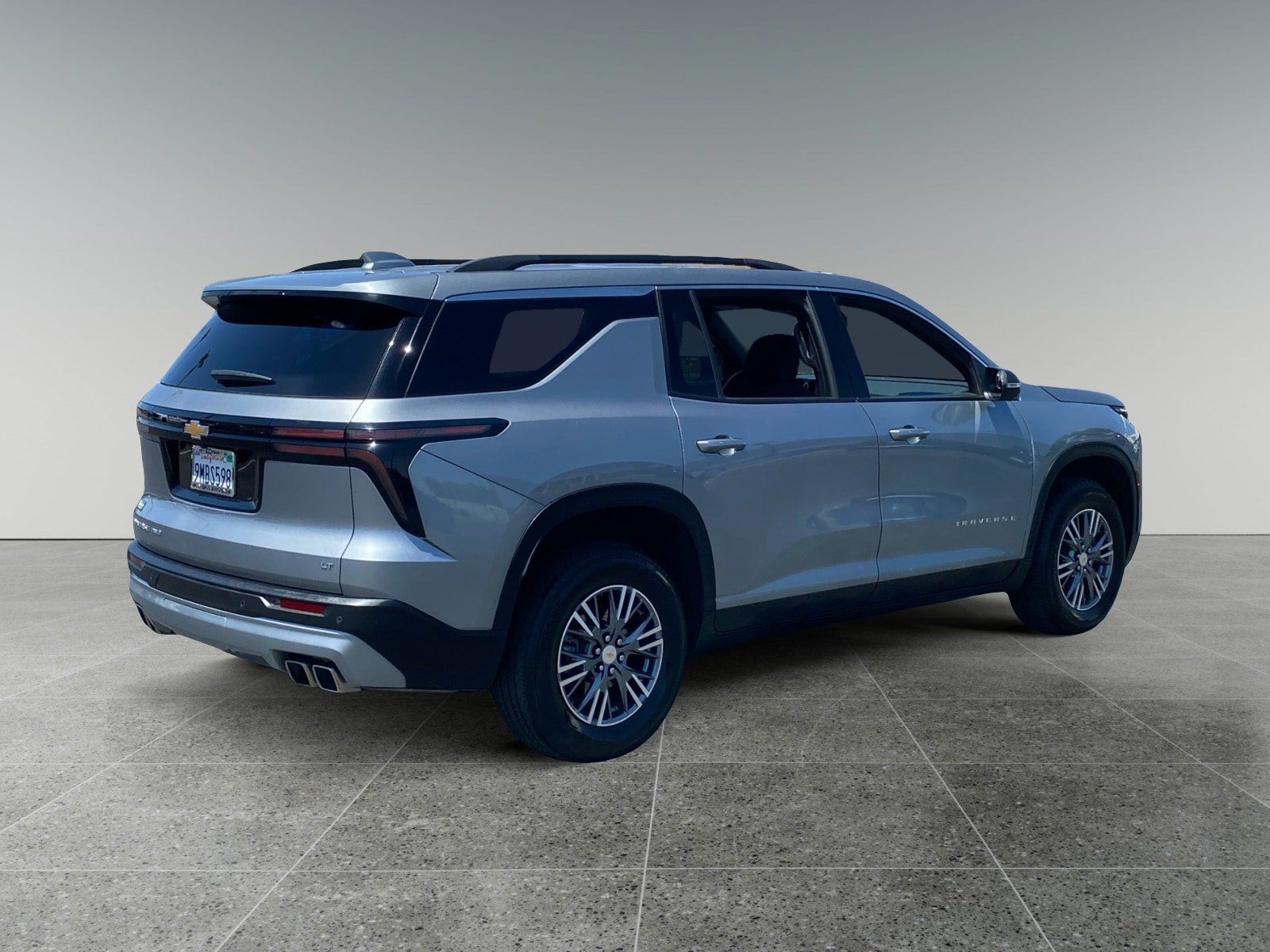 Used 2024 Chevrolet Traverse LT AWD/4WD image 5