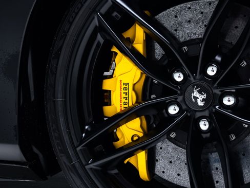 Used 2018 Ferrari 488 Spider image 24