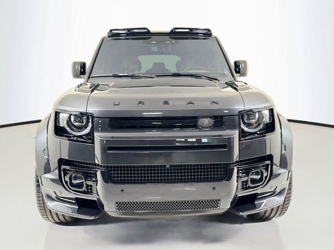 Used 2025 Land Rover Defender 110 V8 AWD/4WD image 11