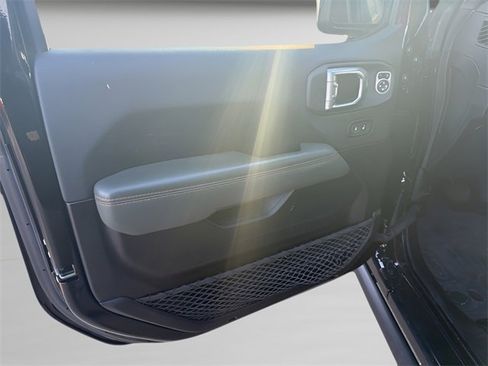 Used 2024 Jeep Gladiator Mojave image 12