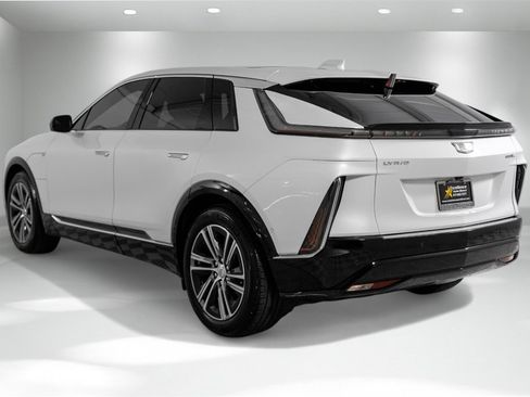 Used 2024 Cadillac Lyriq Luxury image 9