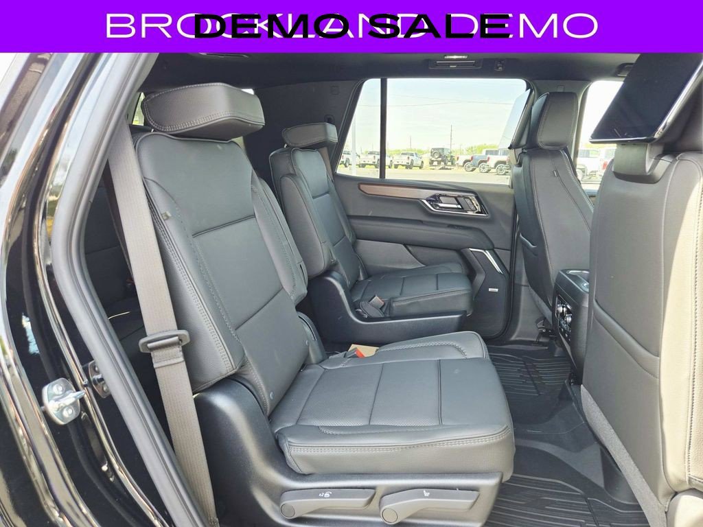 New 2026 GMC Yukon Denali w/ Denali Reserve Package AWD/4WD image 18