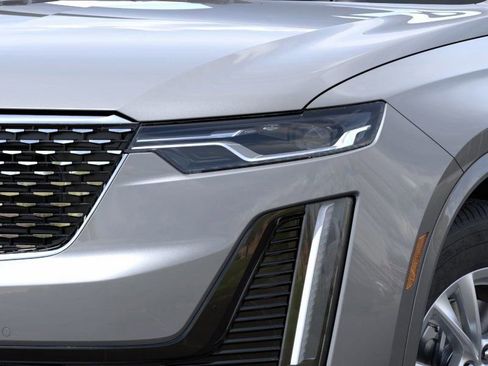 New 2025 Cadillac XT6 Luxury image 10