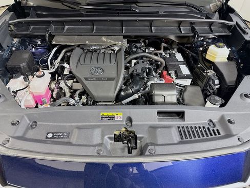Used 2023 Toyota Highlander LE FWD image 30