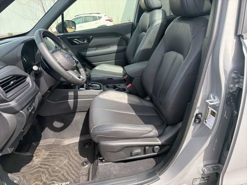 Used 2025 Subaru Forester Limited AWD/4WD image 21