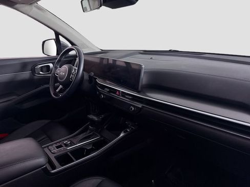 Used 2024 Kia Sorento S image 29