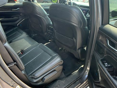 Used 2021 Jeep Grand Cherokee L Overland image 23