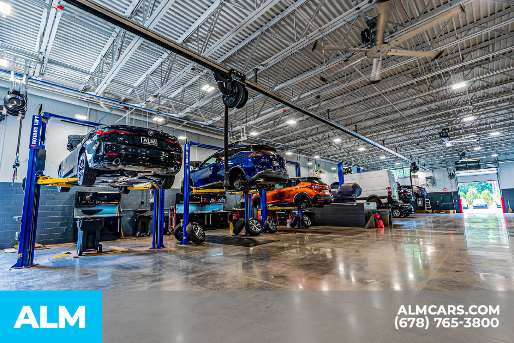 Used 2024 Porsche Cayenne Coupe AWD/4WD image 62