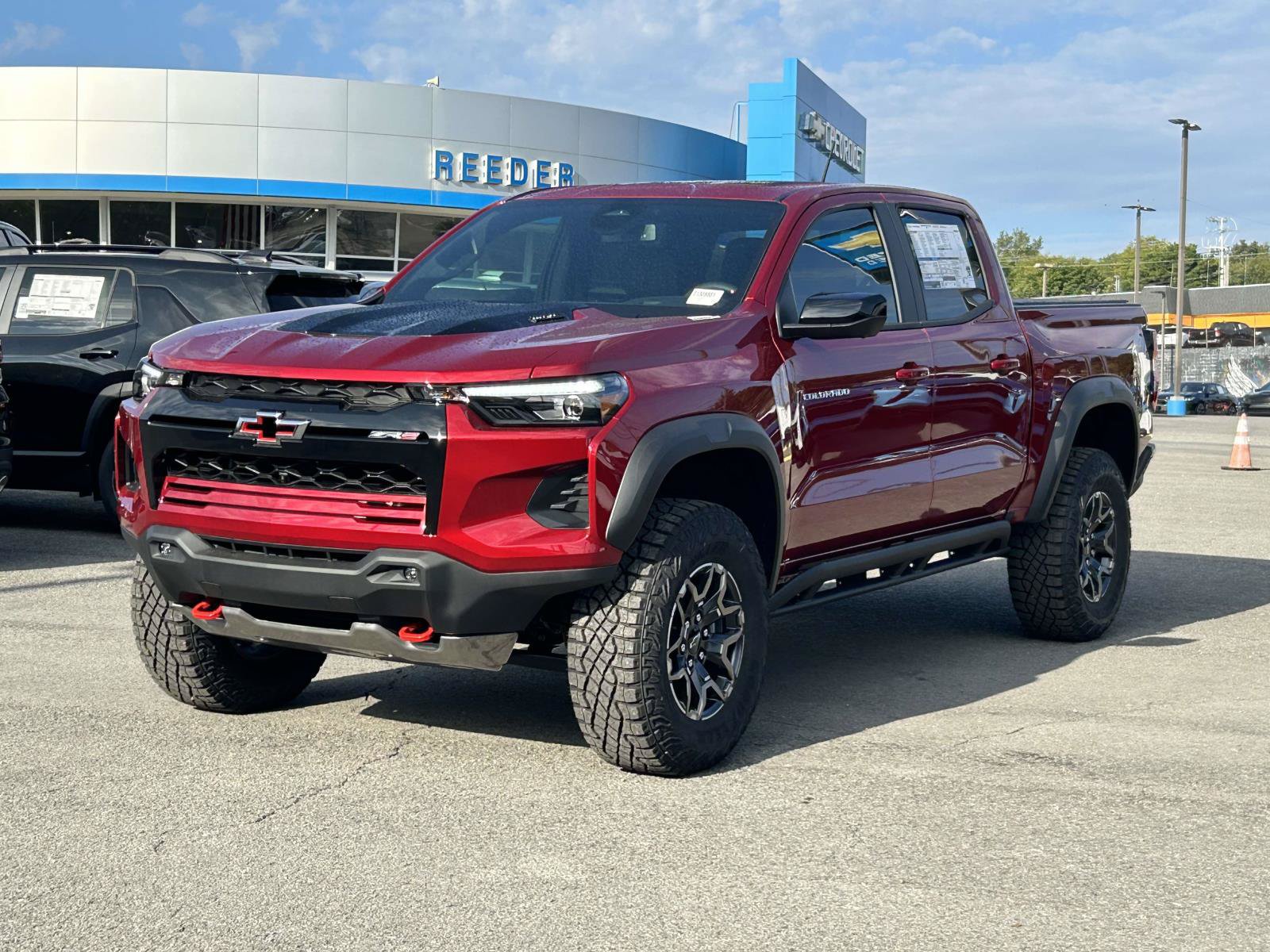 New 2026 Chevrolet Colorado ZR2 w/ Technology Package AWD/4WD image 3