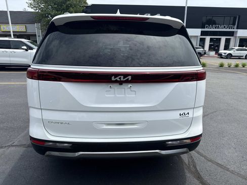 Used 2024 Kia Carnival SX FWD image 4
