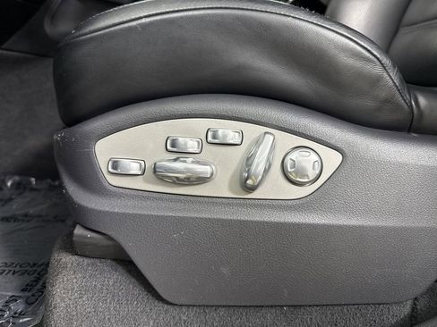 Certified 2015 Porsche Cayenne Turbo AWD/4WD image 40