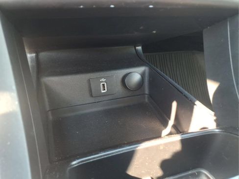 Used 2017 Ford Fusion Titanium FWD image 20