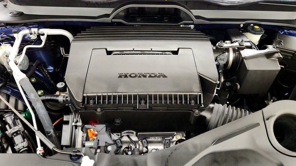 Used 2025 Honda Pilot Sport image 26