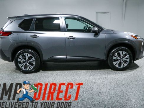 Used 2022 Nissan Rogue SV FWD image 6