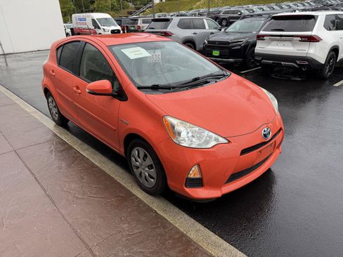 Used 2014 Toyota Prius C Two FWD image 7