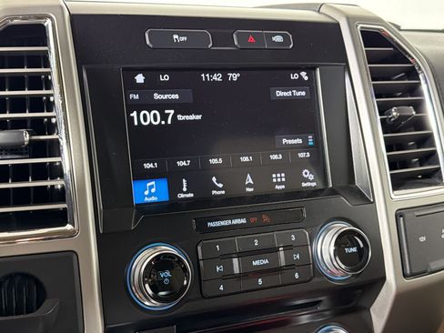 Used 2016 Ford F150 Lariat w/ Equipment Group 502A Luxury RWD image 19