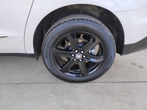 Used 2023 Buick Enclave Essence w/ Sport Touring Edition image 24