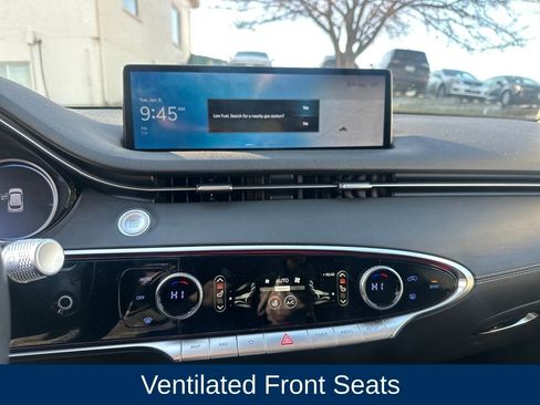 Used 2023 Genesis GV70 2.5T w/ Advanced Package image 19