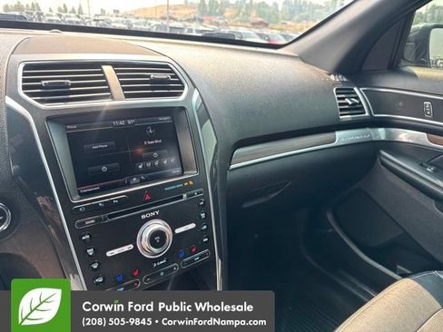 Used 2016 Ford Explorer Limited w/ Equipment Group 301A AWD/4WD image 8