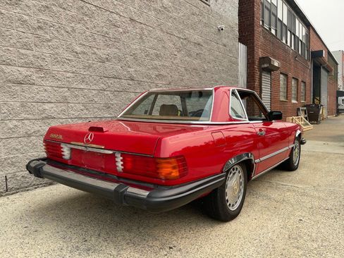 Used 1988 Mercedes-Benz 560 SL image 5