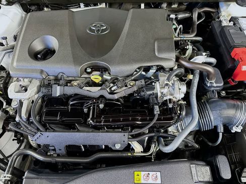 Used 2024 Toyota Camry LE image 9