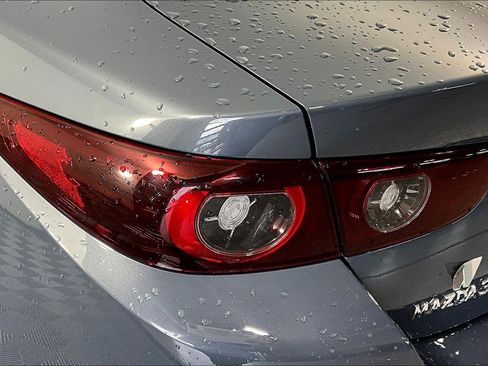 Used 2022 MAZDA MAZDA3 s FWD image 20