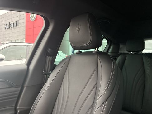Used 2025 Maserati Grecale Modena AWD/4WD image 27