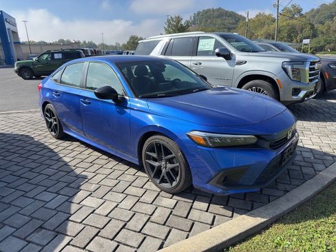 Used 2024 Honda Civic Sport image 3