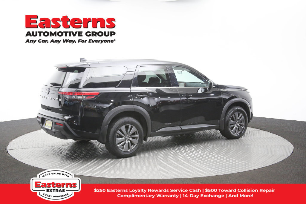 Used 2024 Nissan Pathfinder S AWD/4WD image 40