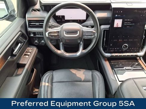 Used 2025 GMC Yukon Denali AWD/4WD image 3