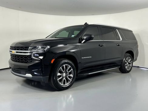 Used 2021 Chevrolet Suburban LS w/ Driver Alert Package RWD image 3