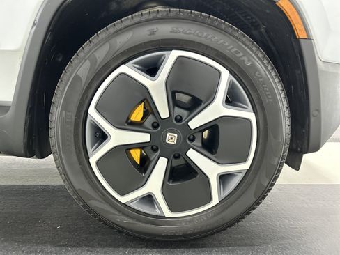 Used 2024 Rivian R1S Adventure Quad AWD/4WD image 11