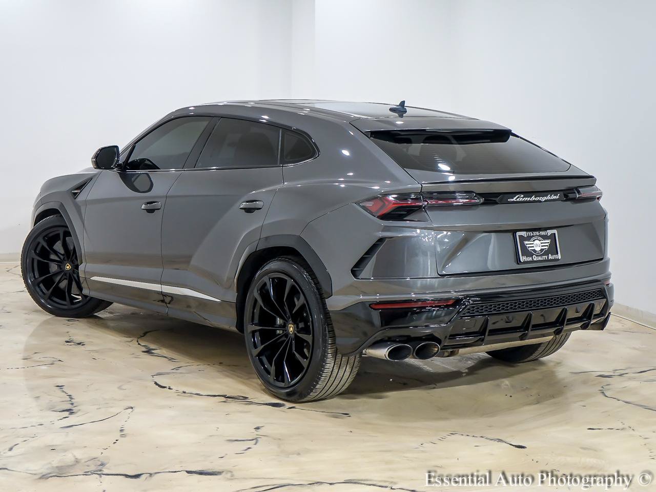 Used 2021 Lamborghini Urus AWD/4WD image 10