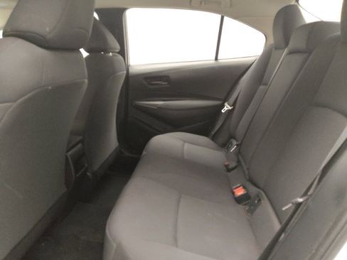 Used 2022 Toyota Corolla LE image 18